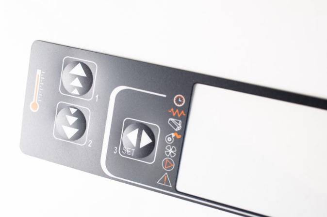 Etichetta adesiva resinata